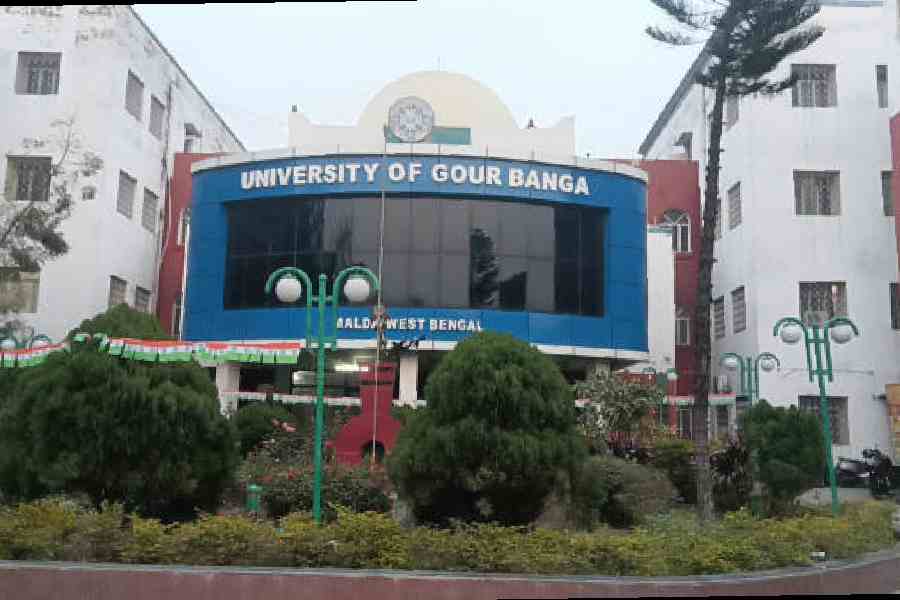 Gour Banga University original certificates Rs 3000 fee 7 years no convocation