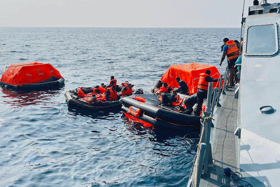 Sri Lanka Iran Warship