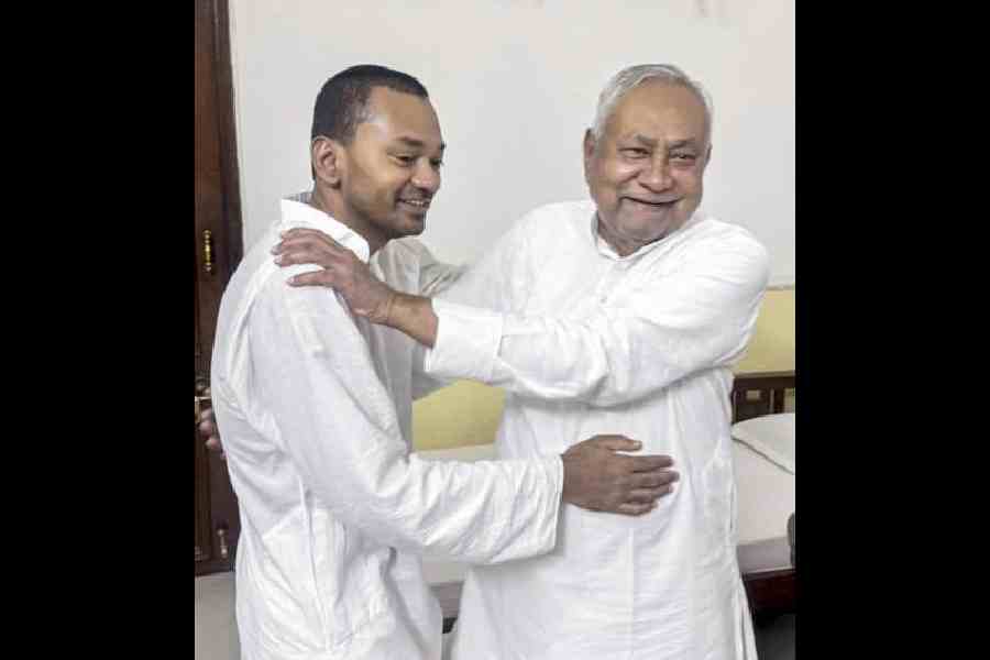 Nishant Kumar joins JD(U)