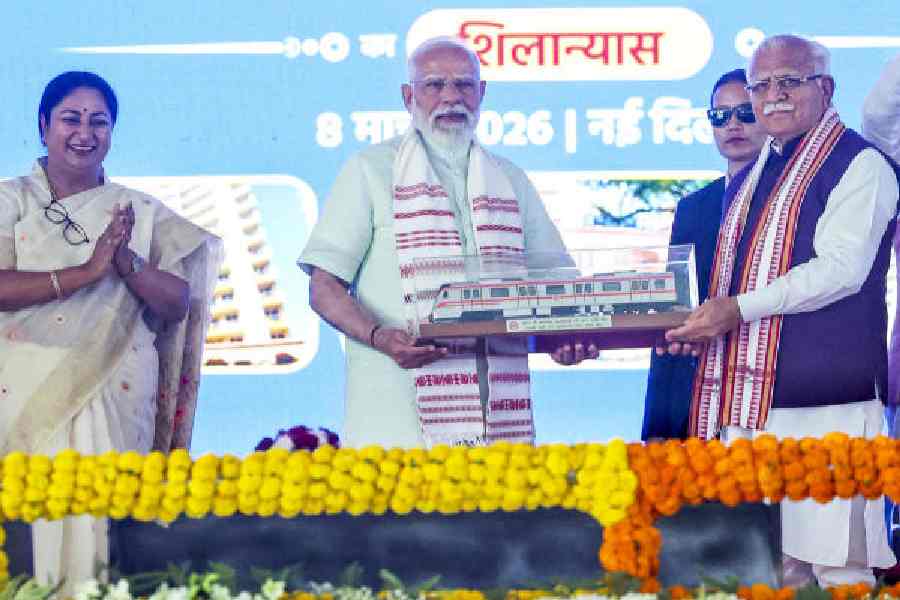 Droupadi Murmu Bengal visit row