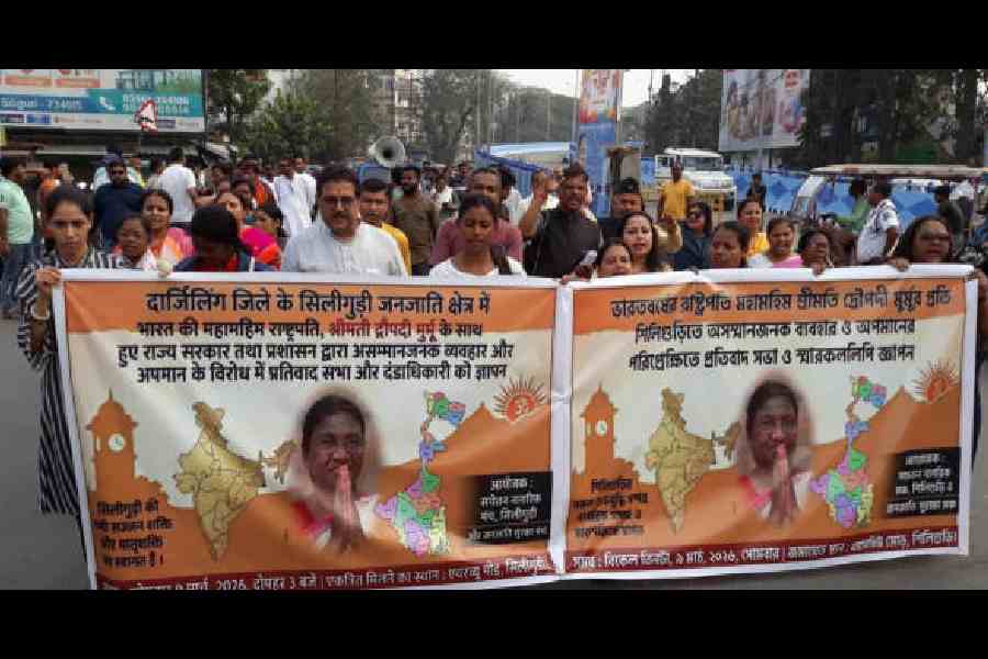 Siliguri march President Murmu protocol insult Swachetan Nagarik