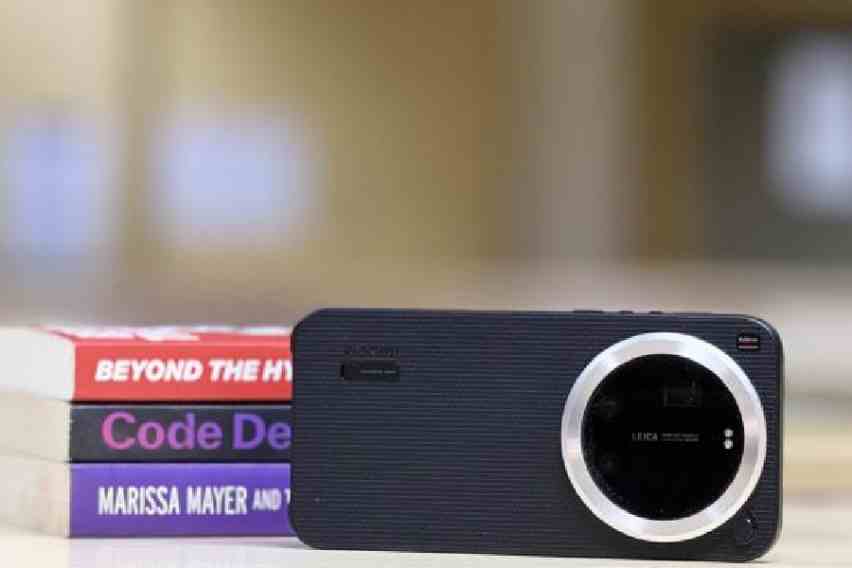 Xiaomi 17 Ultra feels like a camera with a phone attached to it.  Pictures: Mathures Paul