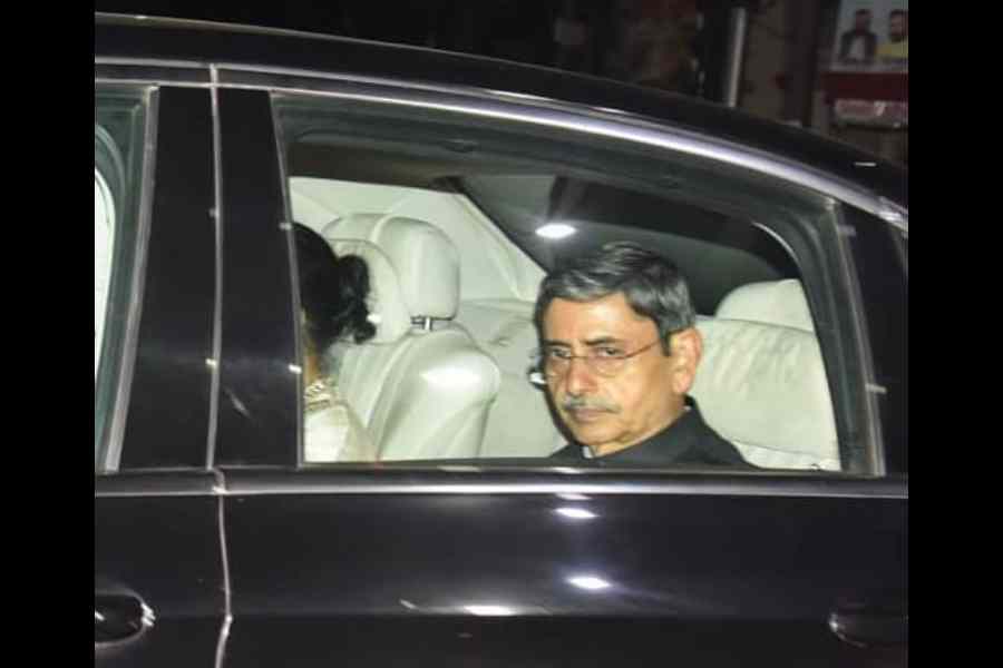 R N Ravi West Bengal governor oath