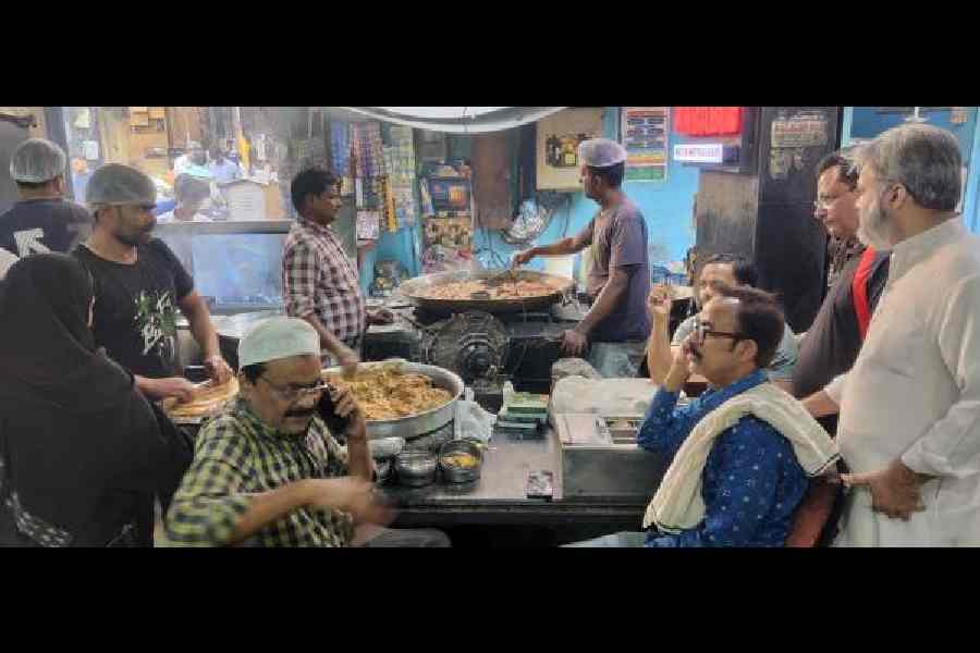 Commercial LPG Crisis in Lucknow