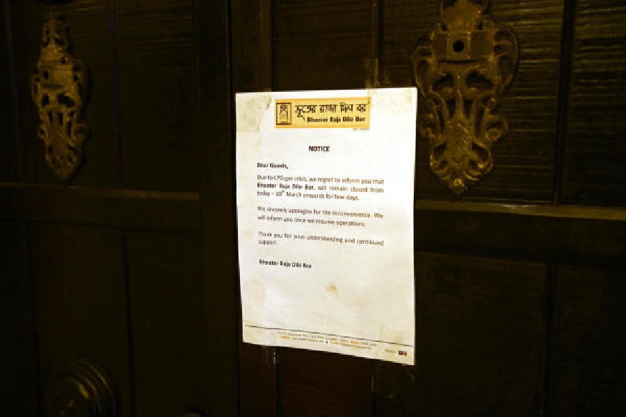 A closure notice outside the  Jadavpur outlet of Bhooter  Raja Dilo Bor on Wednesday.