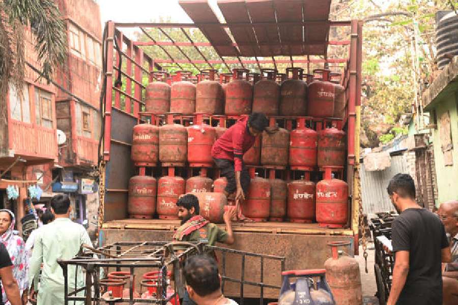 LPG cylinder booking rule India
