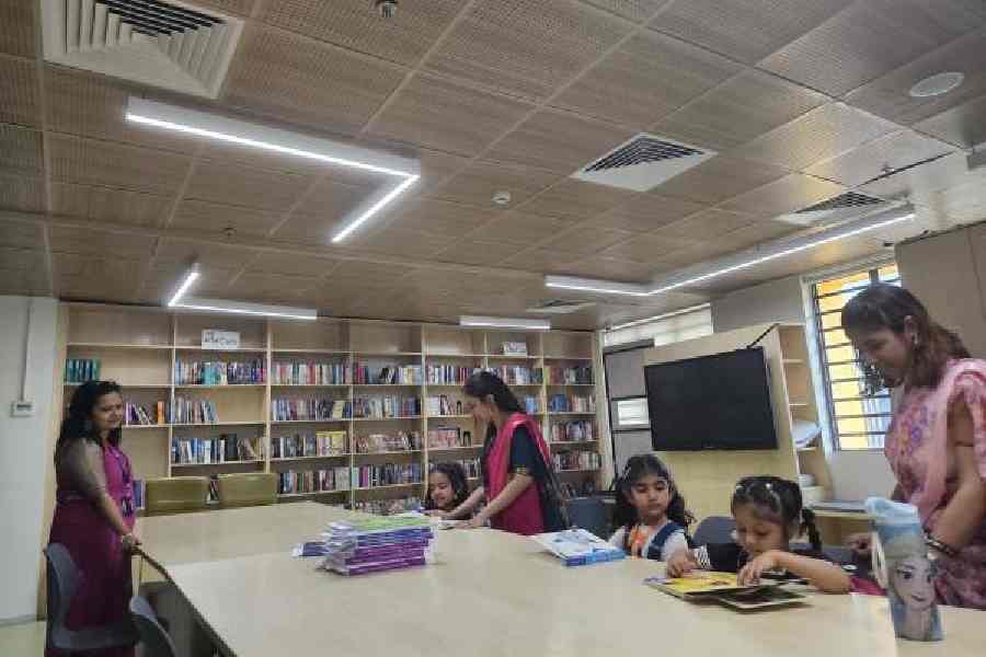 AC buses in Kolkata schools