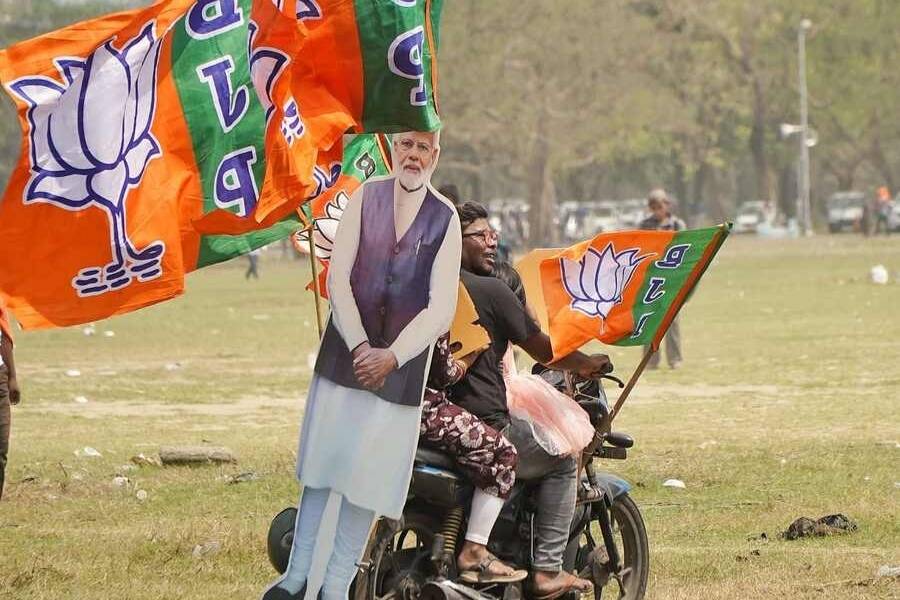 The Brigade Parade Ground on Saturday resembled a bustling fair as supporters gathered ahead of Prime Minister Narendra Modi’s address in Kolkata