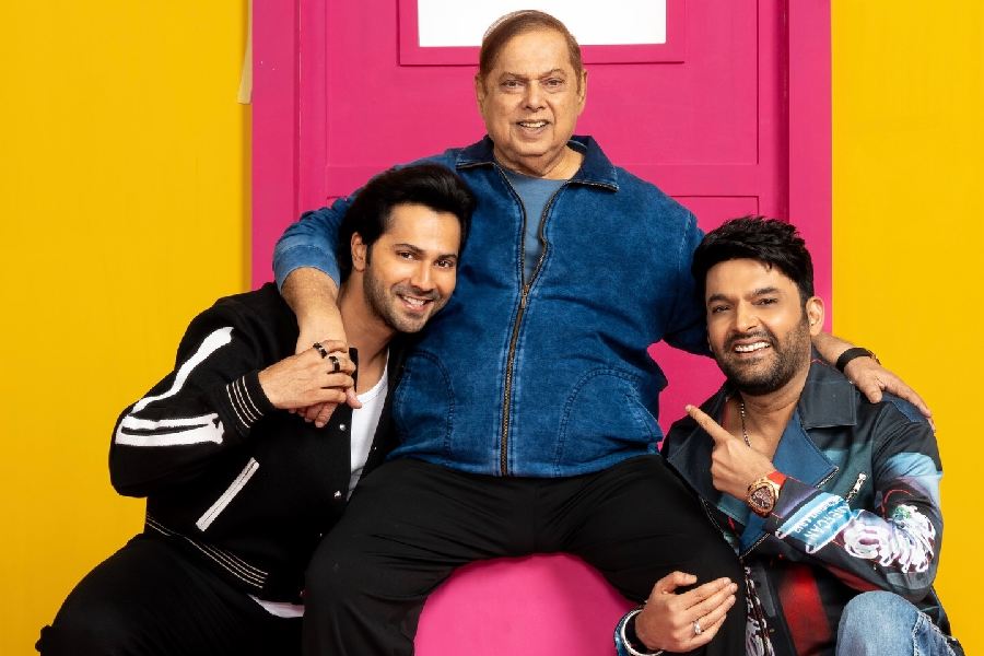(left to right) Varun Dhawan, David Dhawan, Kapil Sharma on ‘The Great Indian Kapil Show’