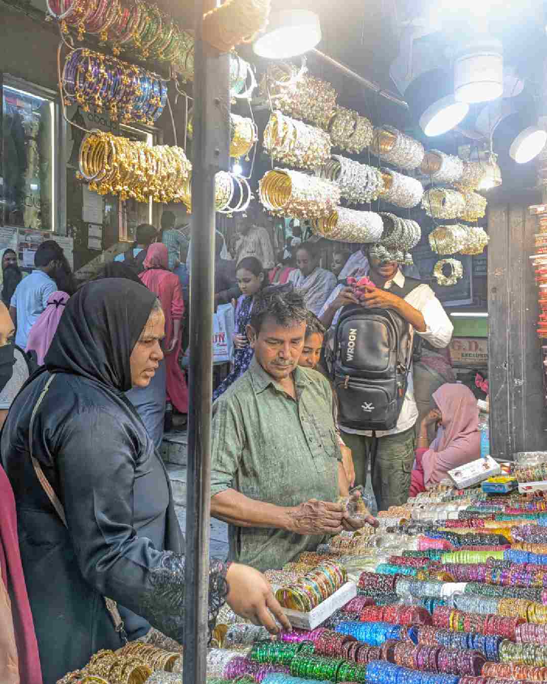 The bangle shops, which are going viral on Instagram, will take you back to the ‘Desi Girl’ era