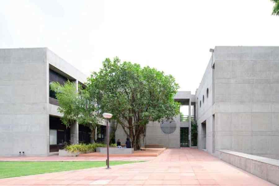 Indian universities UAE crisis