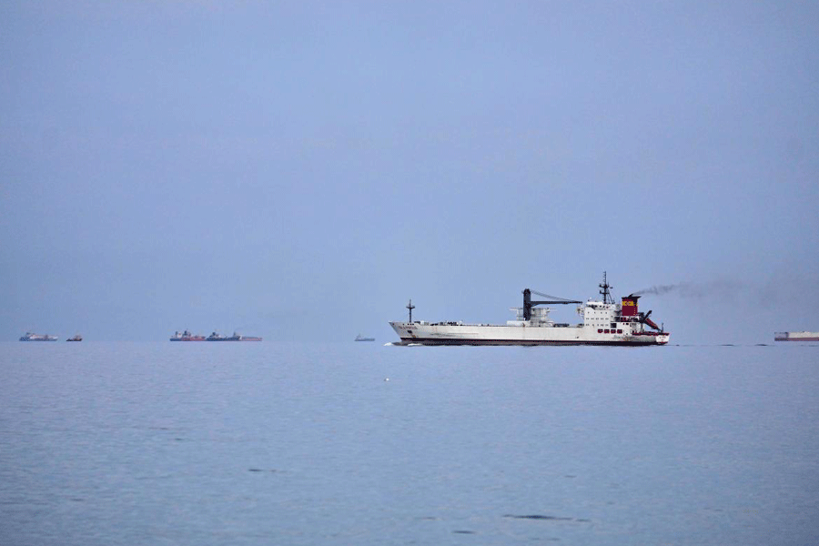 Ships wait offshore in UAE