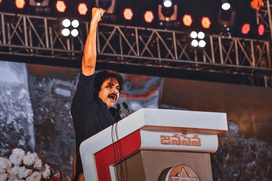 Pawan Kalyan in 'Ustaad Bhagat Singh'