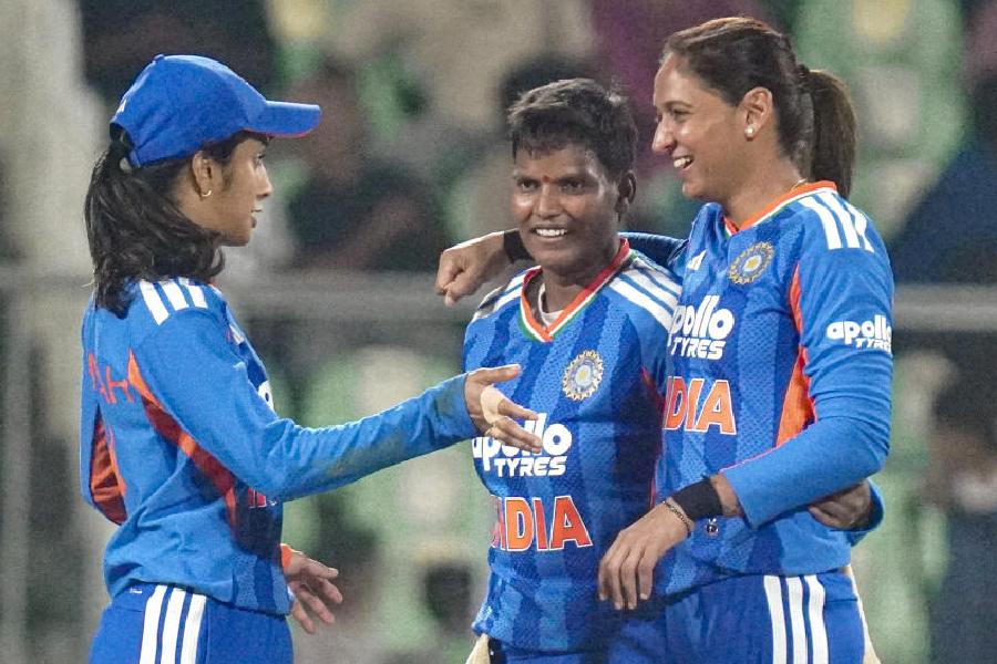 Jemimah Rodrigues, Deepti Sharma and captain Harmanpreet Kaur