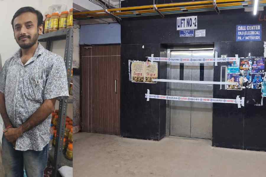 Arup Banerjee (left); The RG Kar hospital lift in which the accident occurred