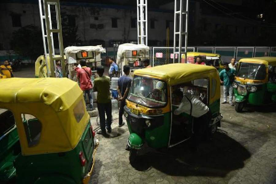 Autorickshaws lined up at an LPG station on Maniktala Main Road on Friday evening