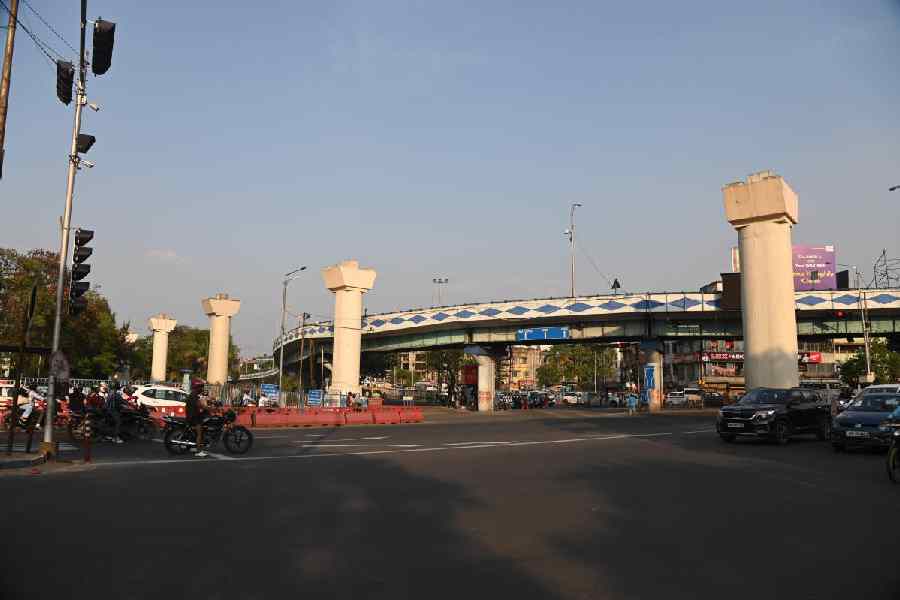 The Chingrighata crossing on EM Bypass where Metro Railway construction has been stalled. 