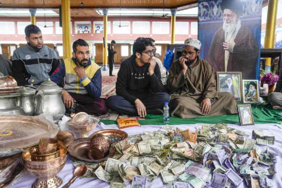 Kashmir Iran fundraising