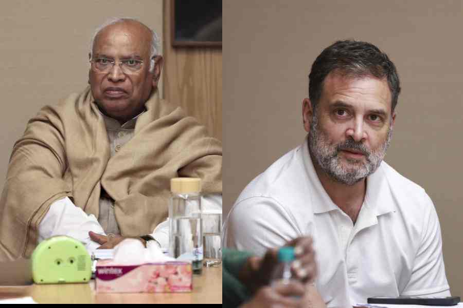 Kharge Kerala LDF attack