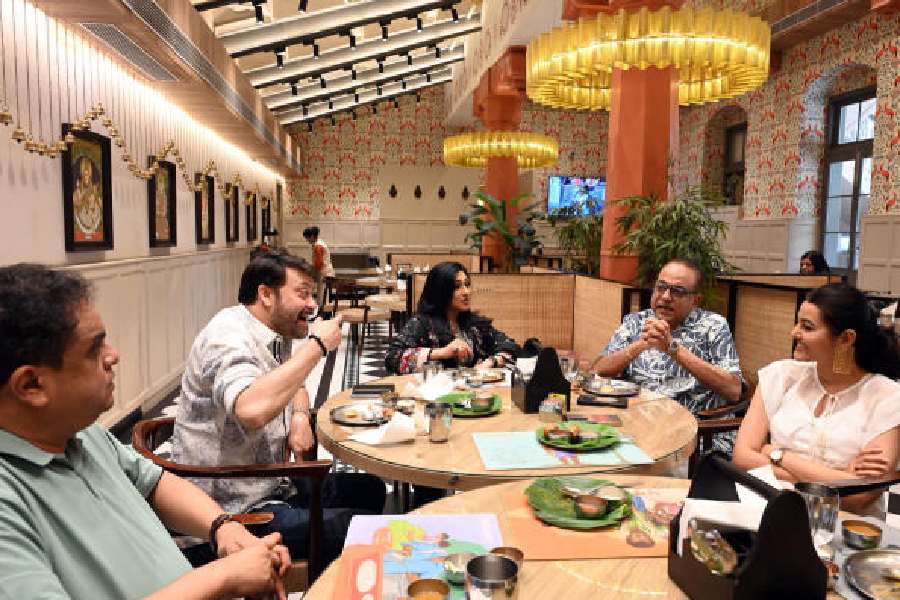 Bratya Basu, Shaheb Chattopadhyay, Rituparna Sengupta, Arindam Sil and Ananya Banerjee at Ramanee