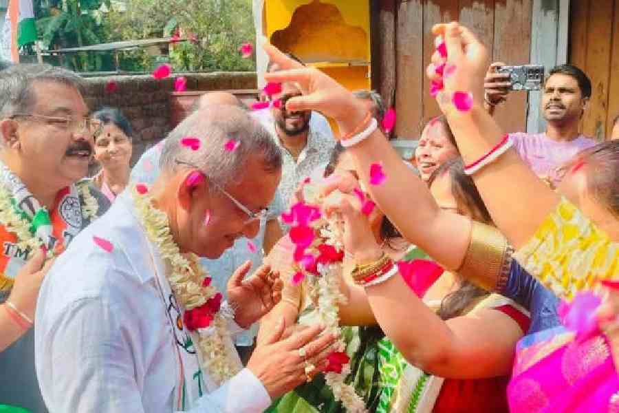 Gautam Deb five?point development agenda for Siliguri district promise