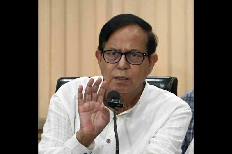 CPM forms legal teams for voters deleted from poll rolls Bengal tribunals