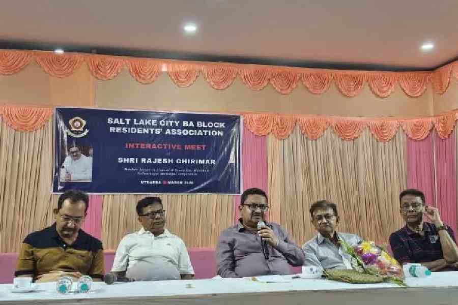 Rajesh Chirimar addresses residents of BA Block at an interactive meet at the community hall. Picture by Sudeshna Banerjee