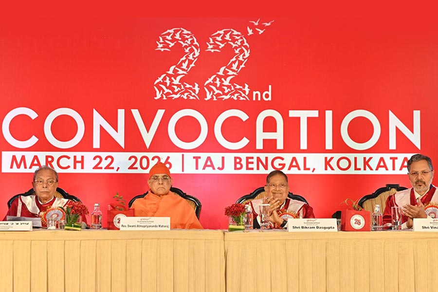 The Esteemed Panel: (L to R) Prof. R. C. Bhattacharya, Vice Chairman, Globsyn Group; Swami Atmapriyananda Maharaj, Pro-Chancellor, Ramakrishna Mission Vivekananda Educational and Research Institute (RKMVERI); Mr Bikram Dasgupta, Founder & Chairman, Globsyn Group; Shri Vinaya Varma, Managing Director & Chief Executive Officer, mjunction services limited