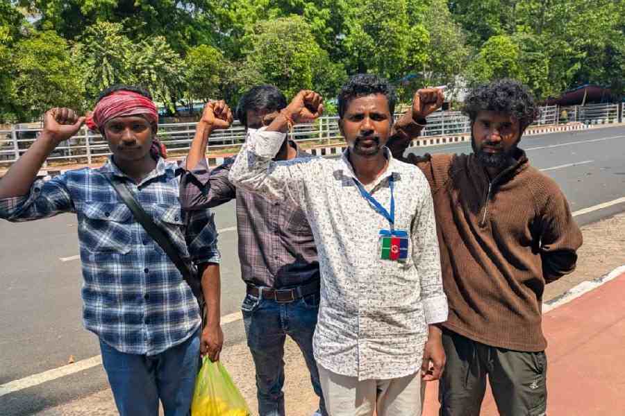 Mithun Naik (left) at the Lok Adhikar Samavesh on Sunday.