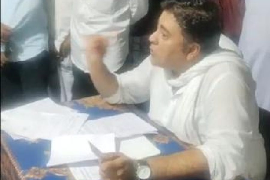 A lawyer at a CPM help desk in Howrah