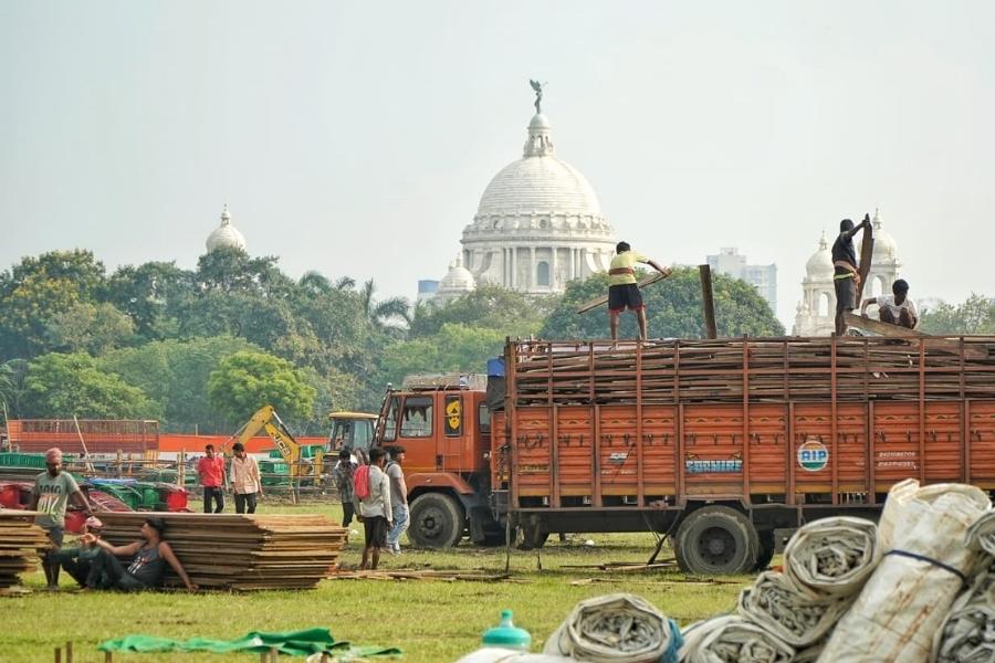 Preparation at Brigade Maidan for oath taking ceremony of BJP government