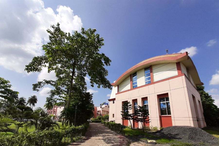 Praxis Business School