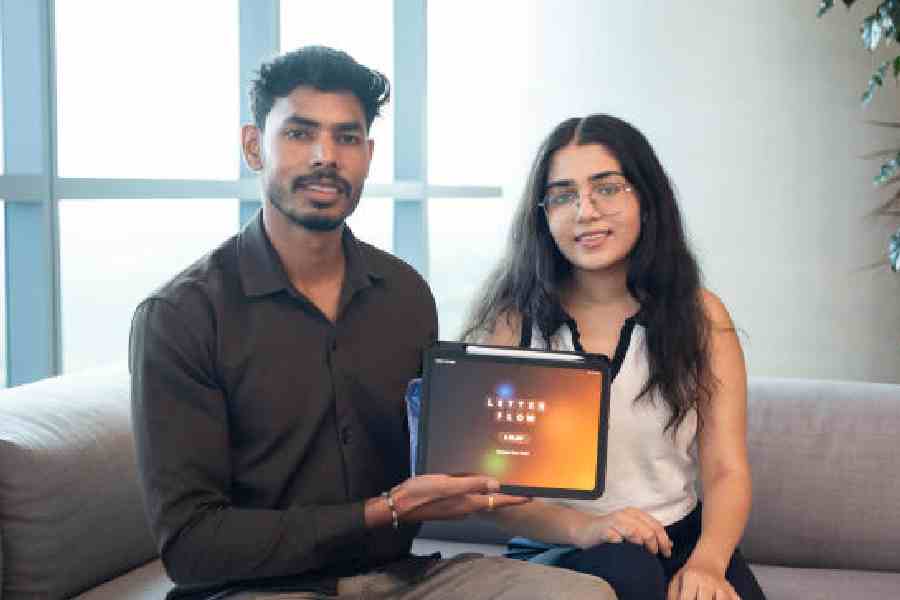 Aman Jain and Arima Jain, the developers of Letter Flow