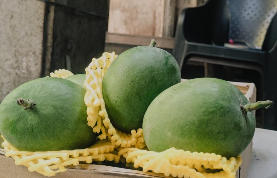 Naturally ripened Alphonsos carry a rich aroma