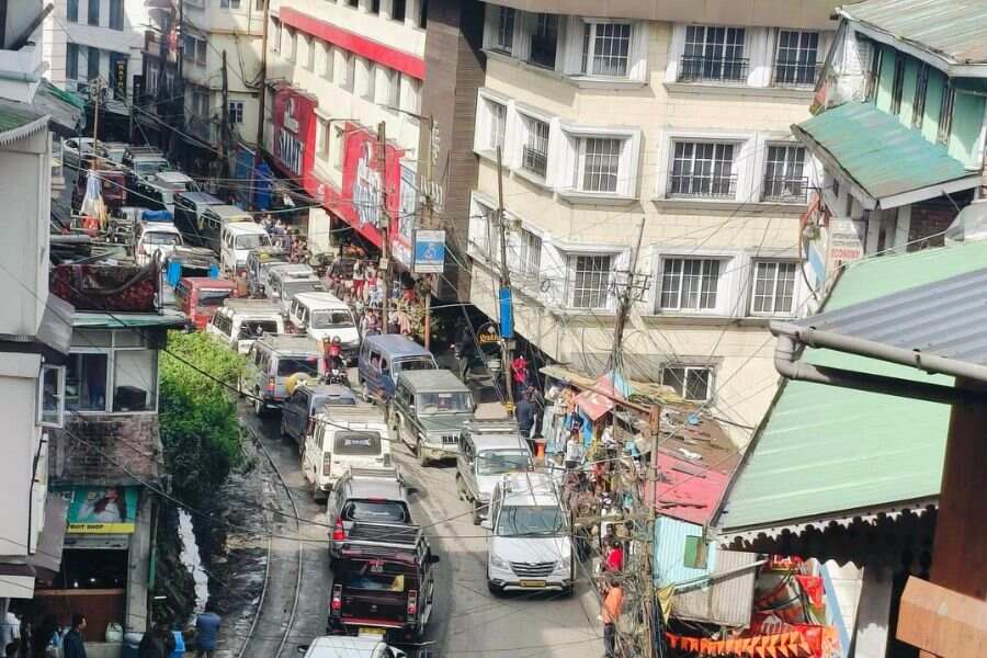 Areas such as Ghoom, Kurseong, Kalimpong and Darjeeling town are witnessing heavy congestion