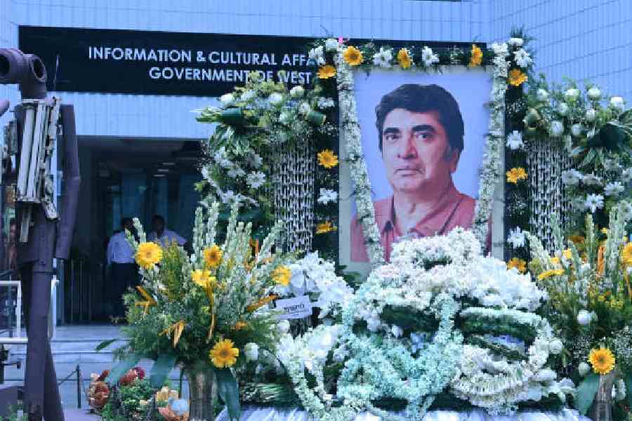 Anik Datta potrate garlanded at Nandan on Friday morning