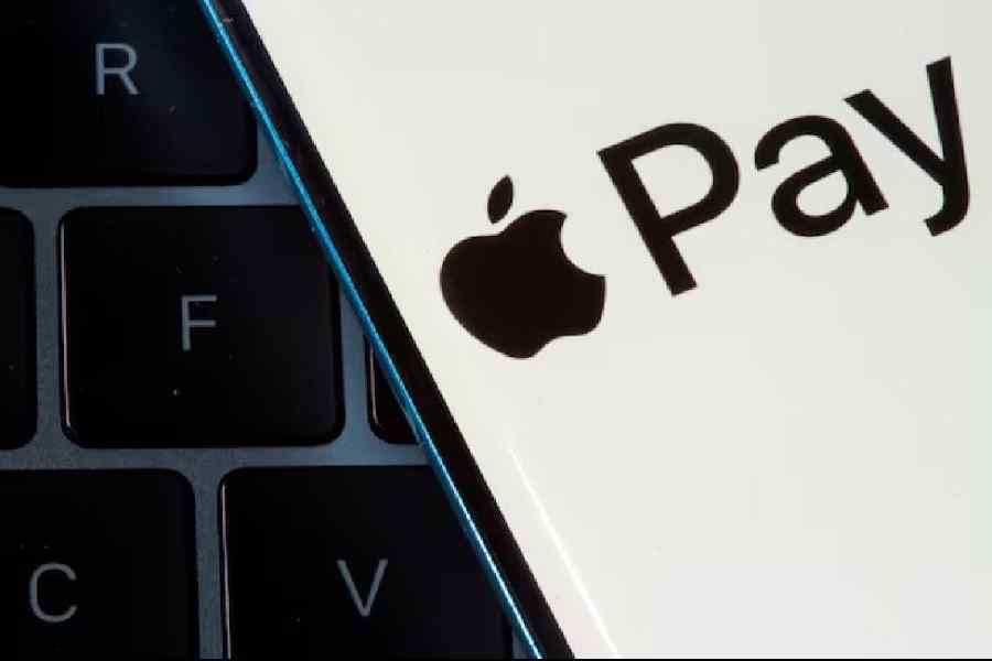 Apple Pay in India: Axis Bank brings tap-to-pay to iPhone, iPad and Apple Watch ...