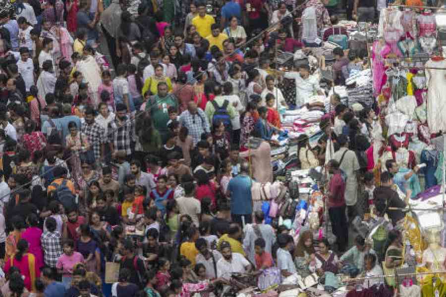 Bengal May See Mostly Dry Puja as Monsoon Withdraws
