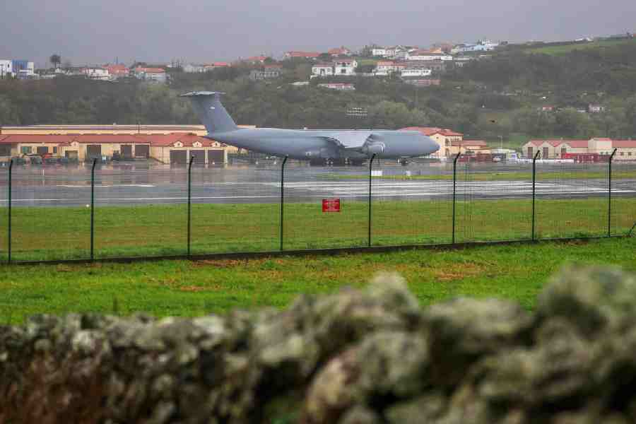 Portugal Probes Government Approval of US Lajes Base Use
