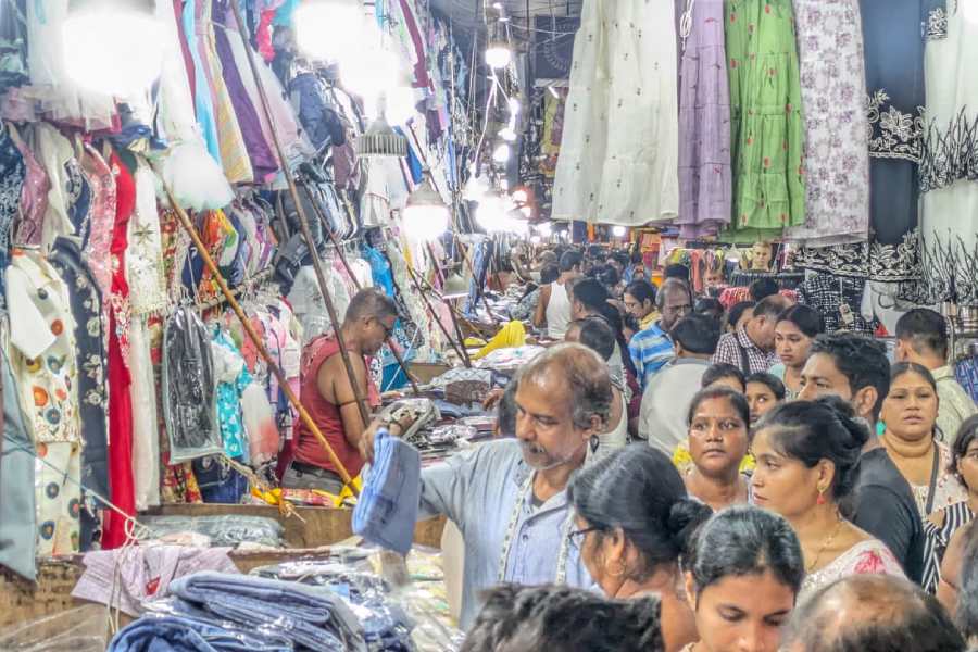 Durga puja shopping in Kolkata | Kolkata markets Hatibagan, Gariahat and  New Market see Puja rush over the final weekend ahead of Mahalaya -  Telegraph India