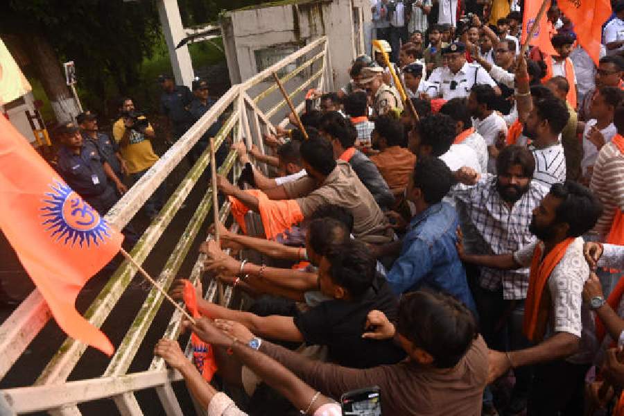 Hindu Jagran Manch Attacks SRFTI Students Second Time in a Week