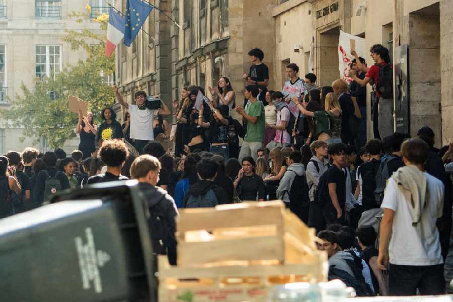 French Teenager Loses Hand as School Protests Spread Nationwide