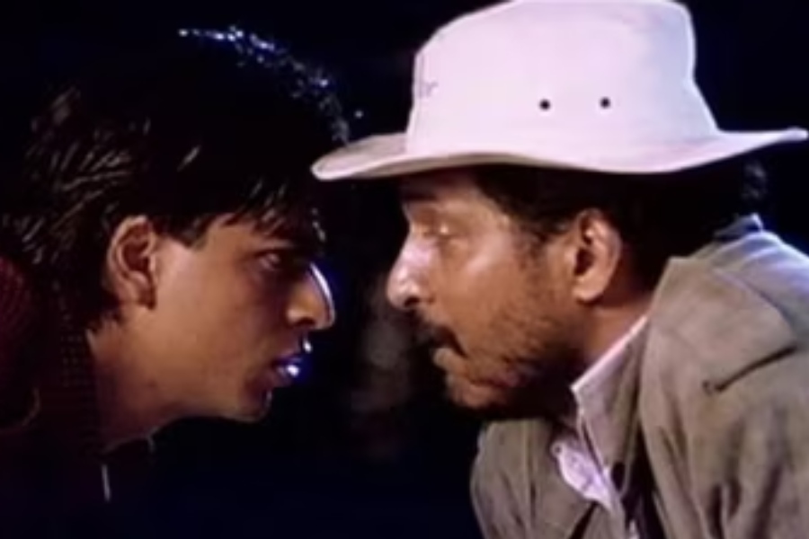 Shah Rukh Khan Remembers Mentor Nana Patekar After His Death