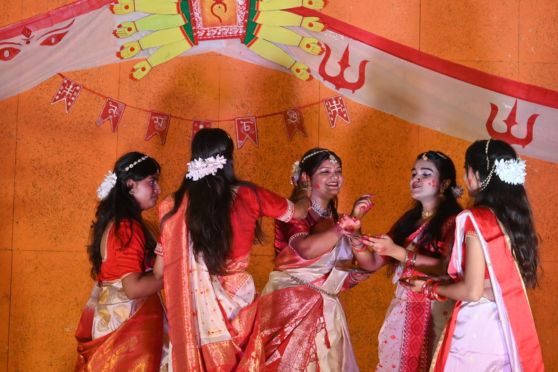 Heramba Chandra College in Kolkata hosted a combined Teachers’ Day and Agomoni celebration on October 9, 2026, bringing students and faculty members together for an evening of cultural performances, artistic expression and gratitude towards educators. The programme combined the spirit of the upcoming Durga Puja festivities with an acknowledgement of teachers’ contributions, featuring music, dance, theatre, poetry and a fashion showcase at the college auditorium.