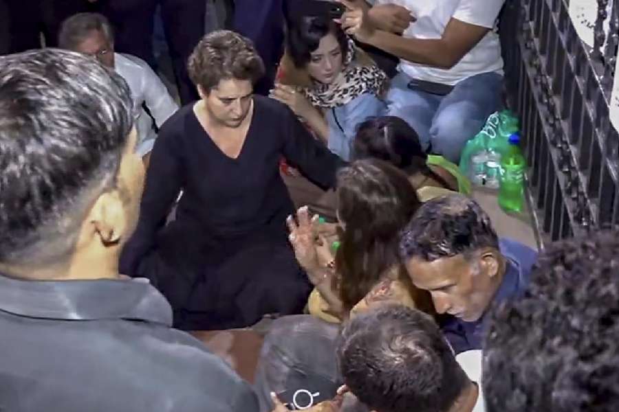Rahul Gandhi joins Ankita Bhandari’s parents at India Gate protest against Dushyant Gautam’s governor appointment