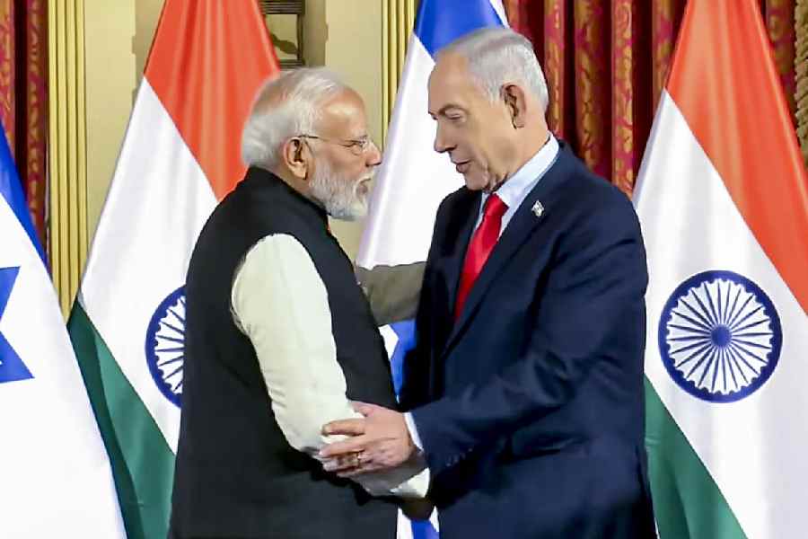 Netanyahu invites PM Modi to light torch on Israel Independence Day with Indian pilot