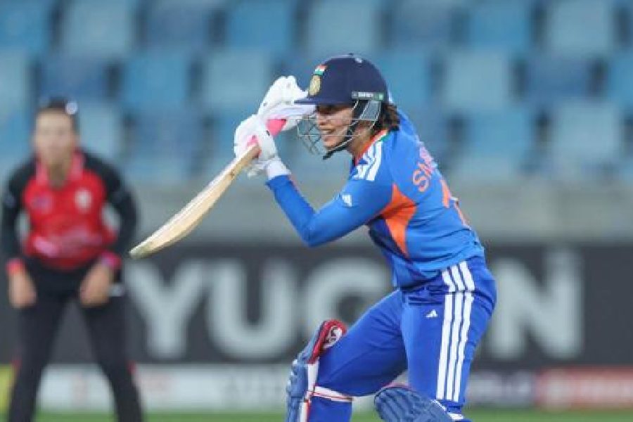 Smriti Mandhana Sets Two World Records in India Victory