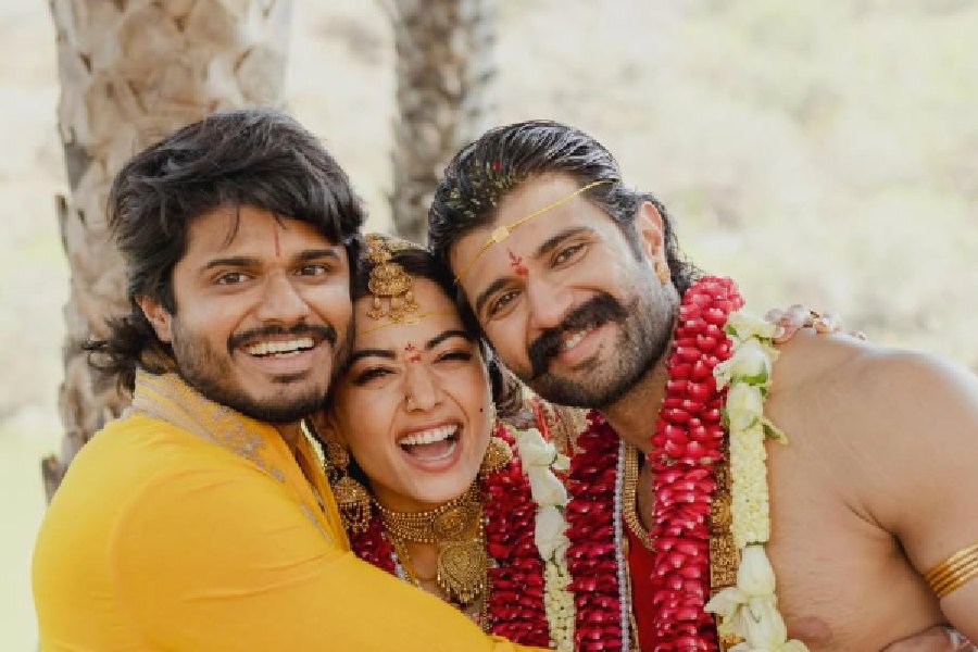 Rashmika Mandanna Calls Anand Deverakonda a ‘Green Forest’