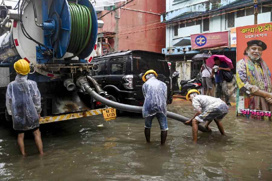 Bengal Faces Heavy Rain And Thunderstorms Through September 9