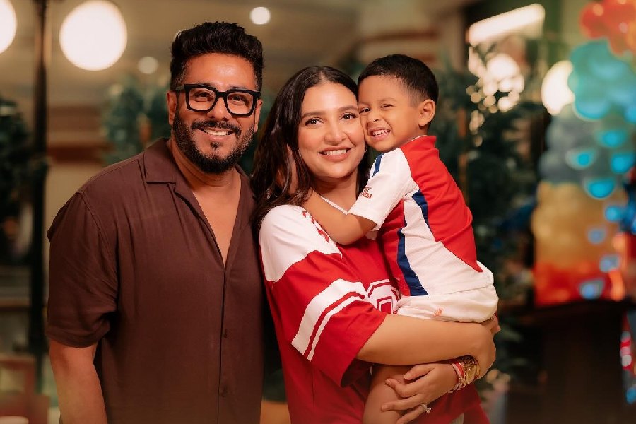 Raj Chakrabarty Celebrates Wife Subhashree on Son’s Sixth Birthday
